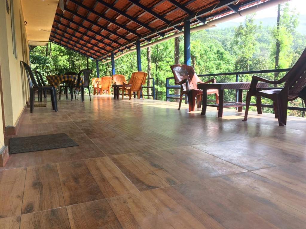 Cloud 9 Homestay Attigundi Buitenkant foto